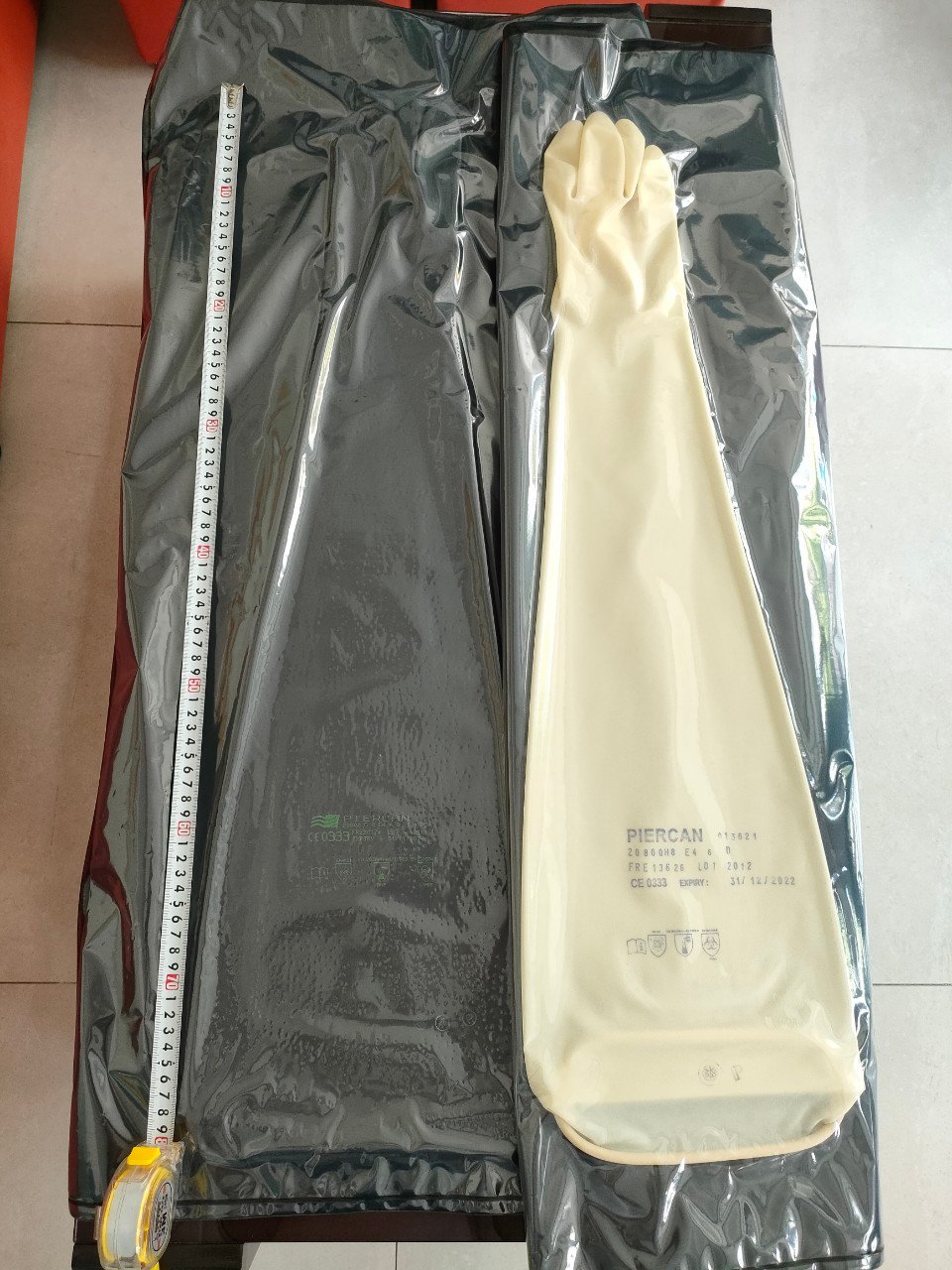 GĂNG TAY THAY THẾ CHO BUỒNG THAO TÁC GLOVE BOX PIERCAN PHÁP