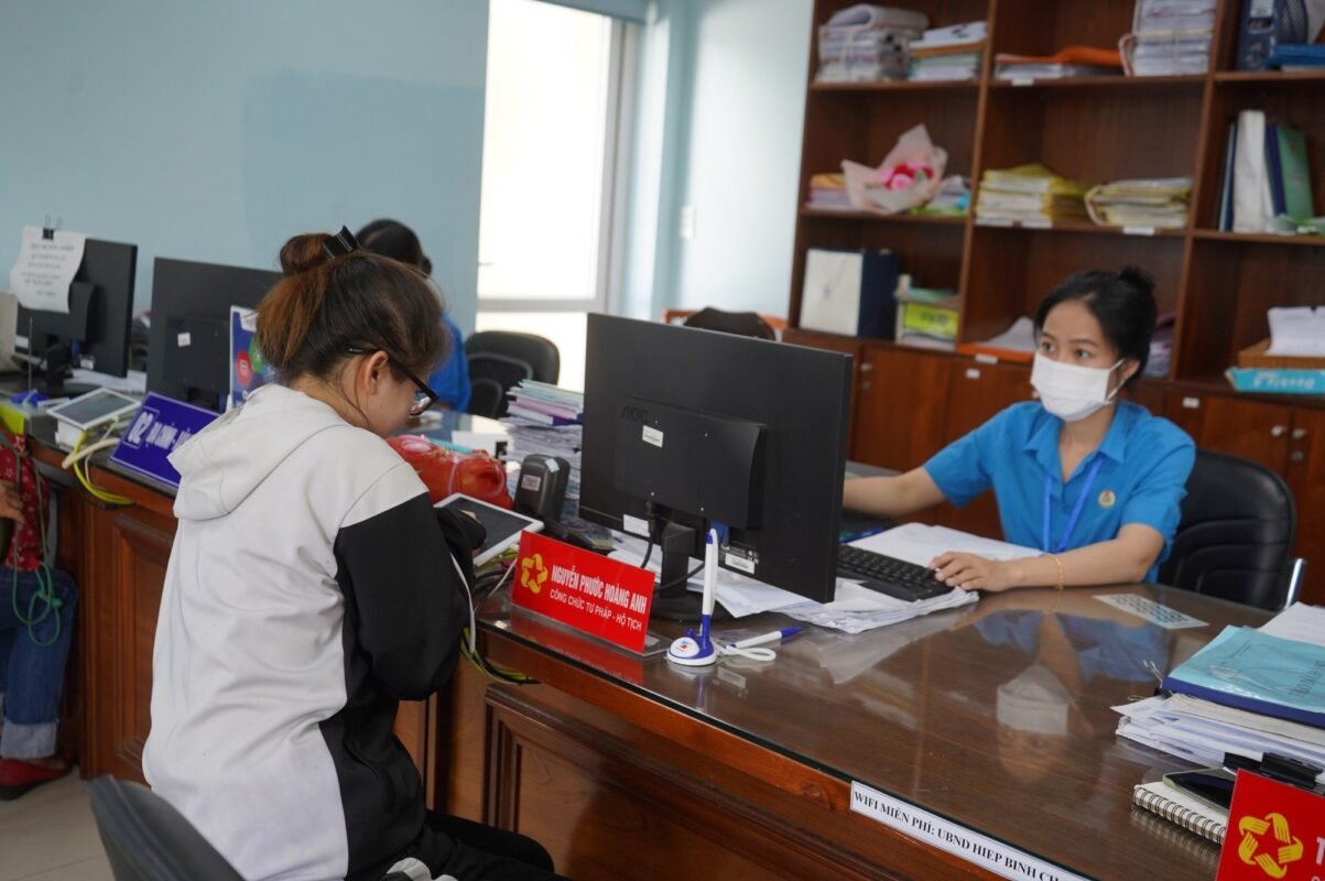 Vì Sao Nhiều Công Chức Chưa Nhận được Lương Theo Mức Mới Từ Ngày 17 Ảnh 1 Lab Gia Trần Hóa Chất Thiết Bị Vật Tư Thiết Kế Thi Công Lab Vì sao nhiều công chức chưa nhận được lương theo mức mới từ ngày 1-7?- Ảnh 1.