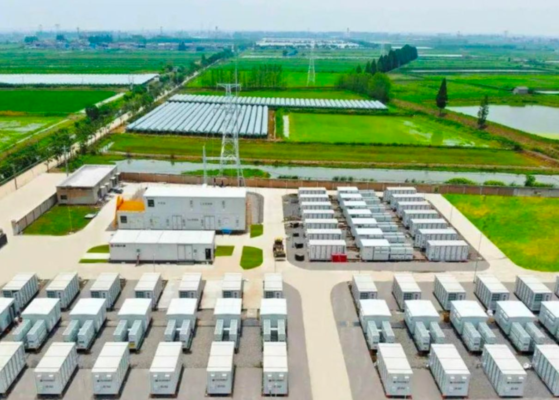 Trung Quốc Vận Hành 1 Cơ Sở Lưu Trữ Năng Lượng Sạch khủng Nhất Thế Giới Dùng Loại Pin Vượt Trội So Với Lithium 1 Lần Sạc đủ điện Cho 12000 Gia đình Cắt Giảm 13000 Tấn Carbon Mỗi Năm Ảnh 1 Lab Gia Trần Hóa Chất Thiết Bị Vật Tư Thiết Kế Thi Công Lab Trung Quốc vận hành 1 cơ sở lưu trữ năng lượng sạch 'khủng' nhất thế giới: Dùng loại pin vượt trội so với lithium, 1 lần sạc đủ điện cho 12.000 gia đình, cắt giảm 13.000 tấn carbon mỗi năm- Ảnh 1.